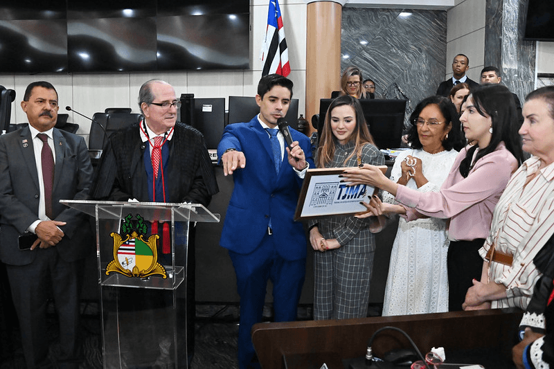 Flávio Costa é empossado novo desembargador